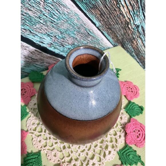 NOS Vintage Pottery Craft Vase Flower Front Beautiful 6.5” 🌿🌸 - Picture 8 of 12